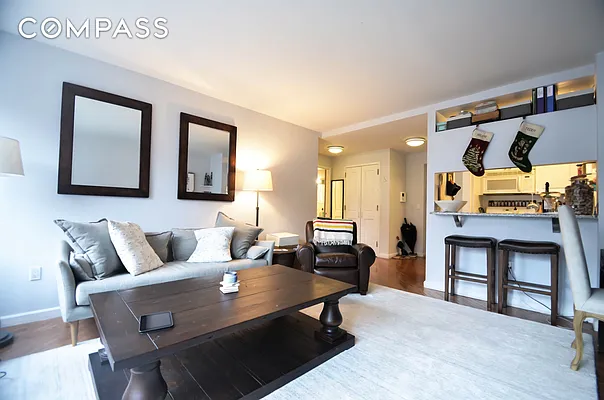 Rented by Compass | media 16