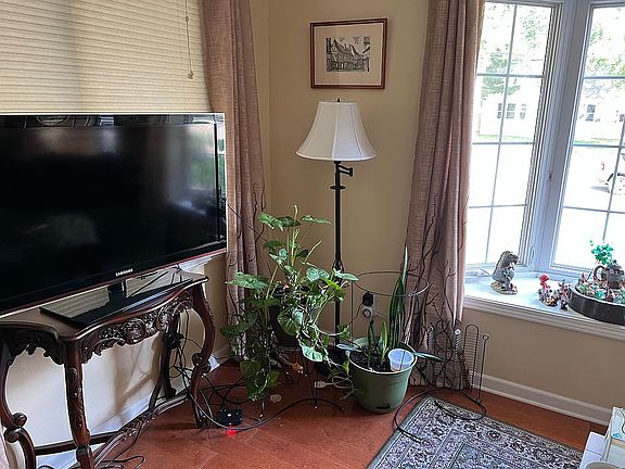 4th image of 10816 Goodrich Ave S