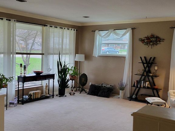 5th image of 3042 Brookwood Cir