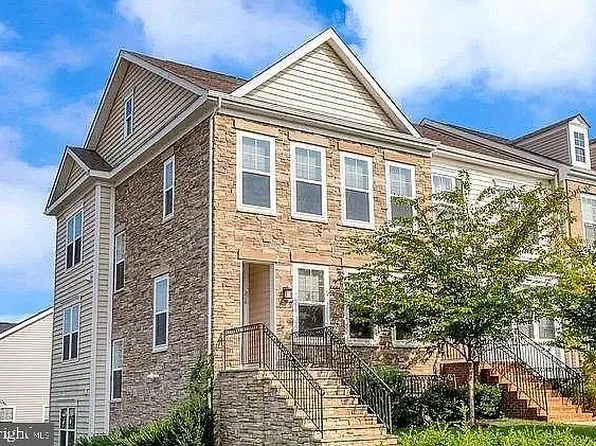 218 Apricot St, Stafford, VA 22554