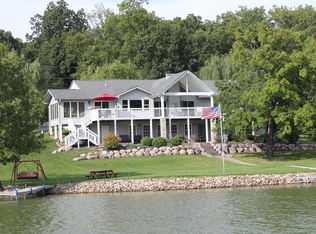 438 W Point Dr, Galesburg, IL 61401