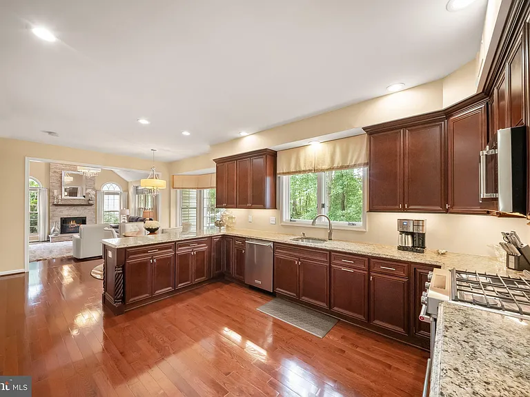 5667 Lonesome Dove Ct — Photo 23