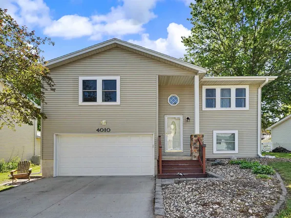 4010 Heritage Rd, Cedar Falls, IA 50613
