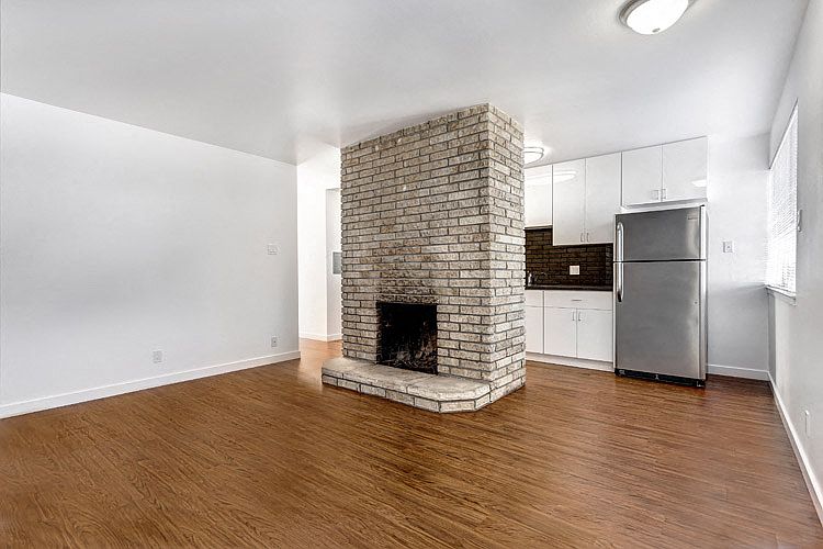 1st image of 230 Dolores St APT 208