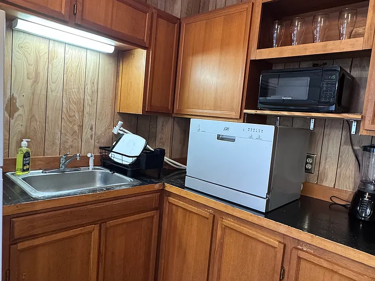 438 Pleasant St #3 — Photo 11