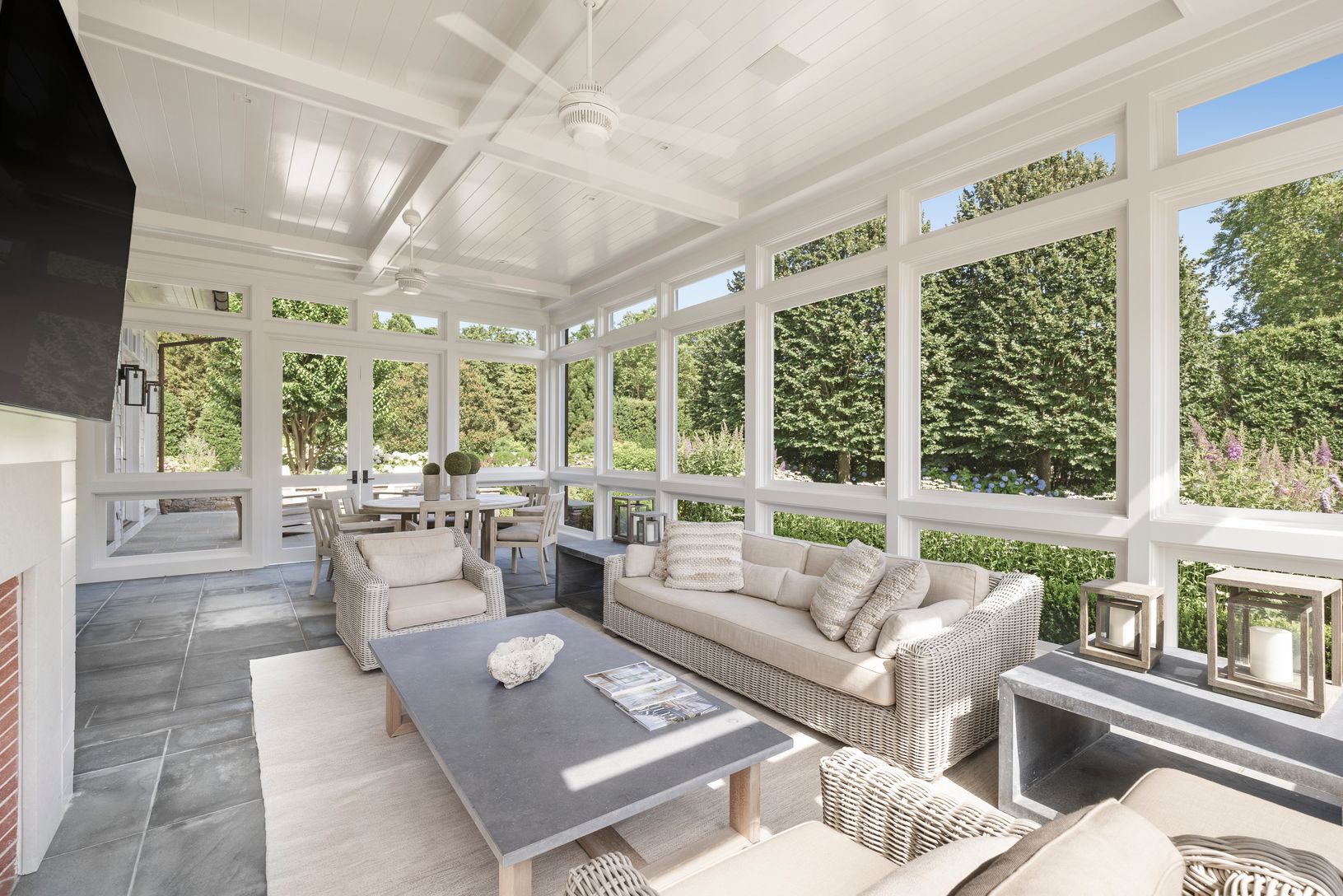  Screened porch