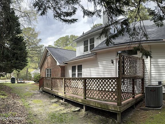 3rd image of 120 Gates Drive