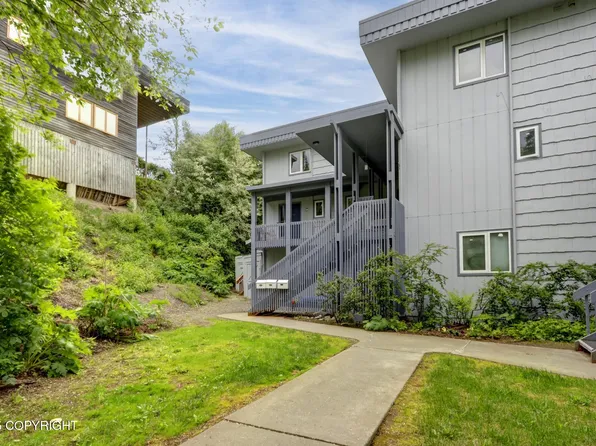 836 O Pl, Anchorage, AK 99501