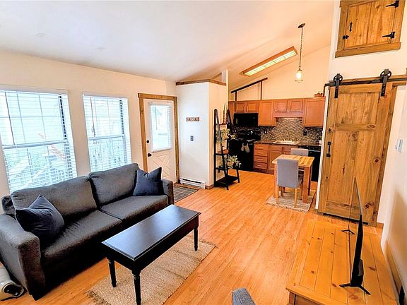 3rd image of 1601 W Swallow Road #D4