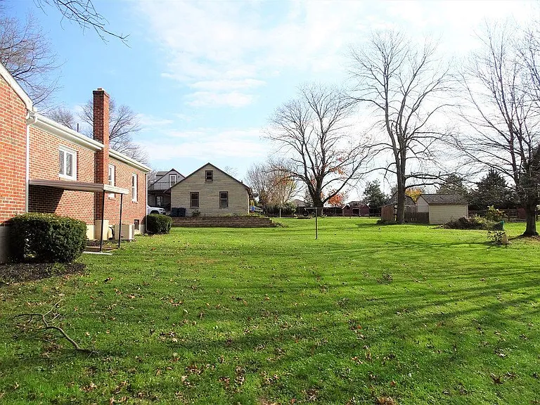 1324 Union Grove Rd — Photo 3