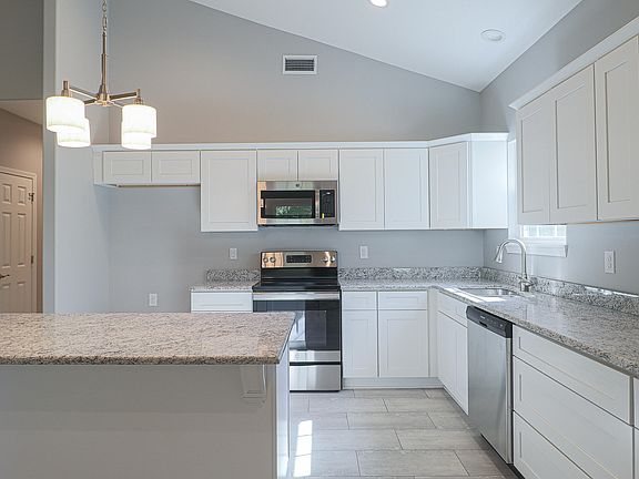 4th image of 12235 Sunshine Ln