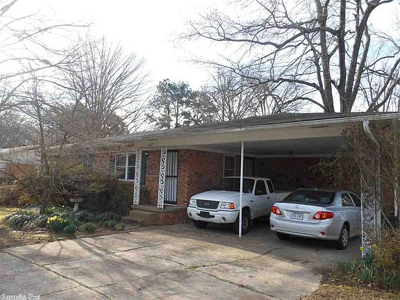 3rd image of 607 Eastwood Dr