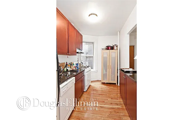 Rented by Douglas Elliman | media 37