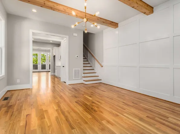 5812B Couch Dr, Nashville, TN 37209