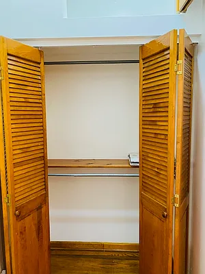 Rented by Bank Neary | media 32