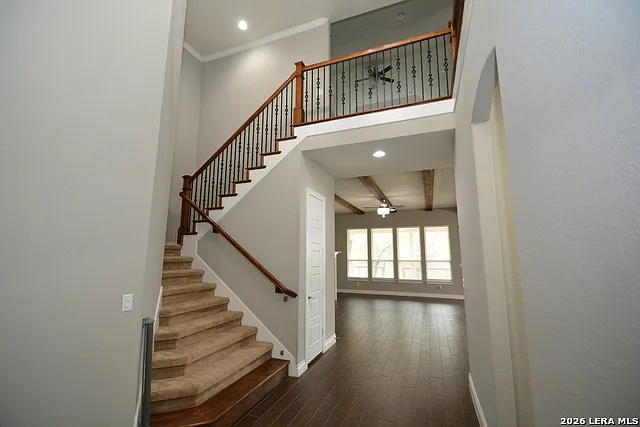 4 bed, 5.0 bath, 4955 sqft, $4,000 — Photo 3