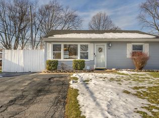 714 Juniper Rd, Valparaiso, IN 46385