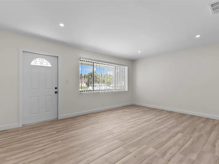 908 Lighthouse Dr — Photo 12