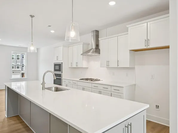 10904 Bayflower Way, Raleigh, NC 27617