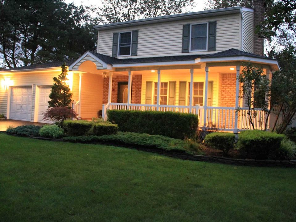 1st image of 9 Gale Ln