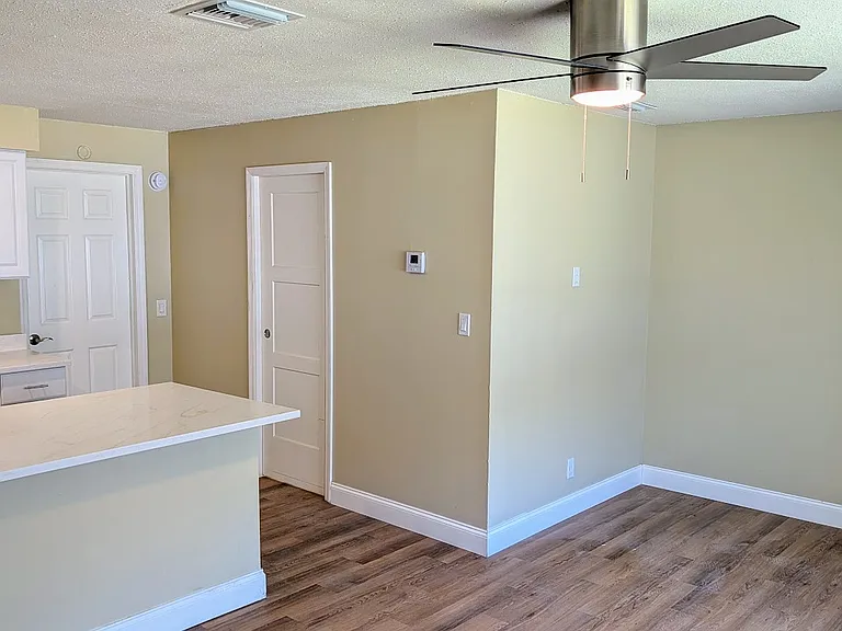 1693 2nd Ave N #4 — Photo 7