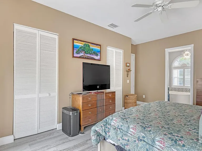 2076 Cezanne Rd — Photo 22