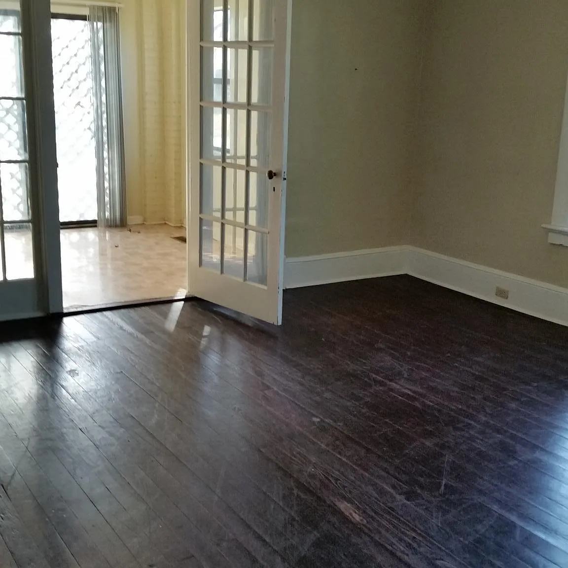 607 W 3rd Ave — Photo 1