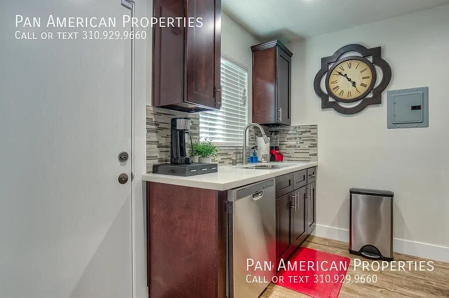 Studio, 420 sqft, $1,495 — Photo 4