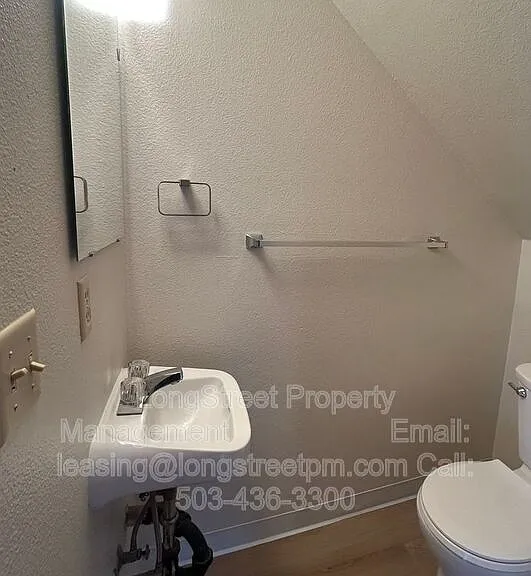 3211 SE Wake St #1 — Photo 15