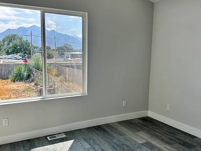 7531 S Birch St — Photo 3