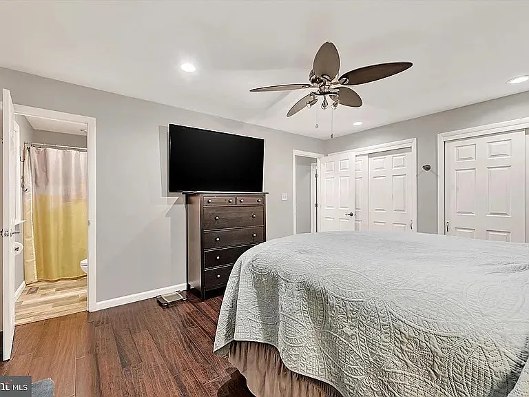 4296 Wolf Hill Dr — Photo 9