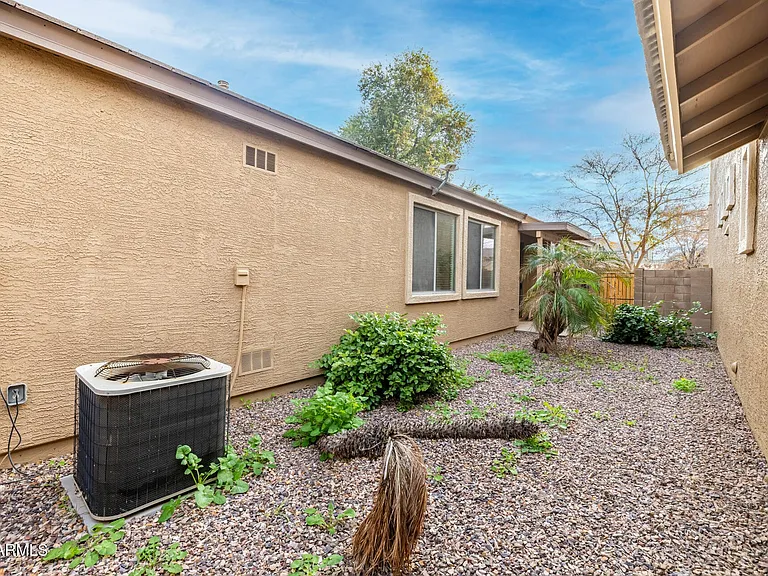 2854 S Peel Dr — Photo 31
