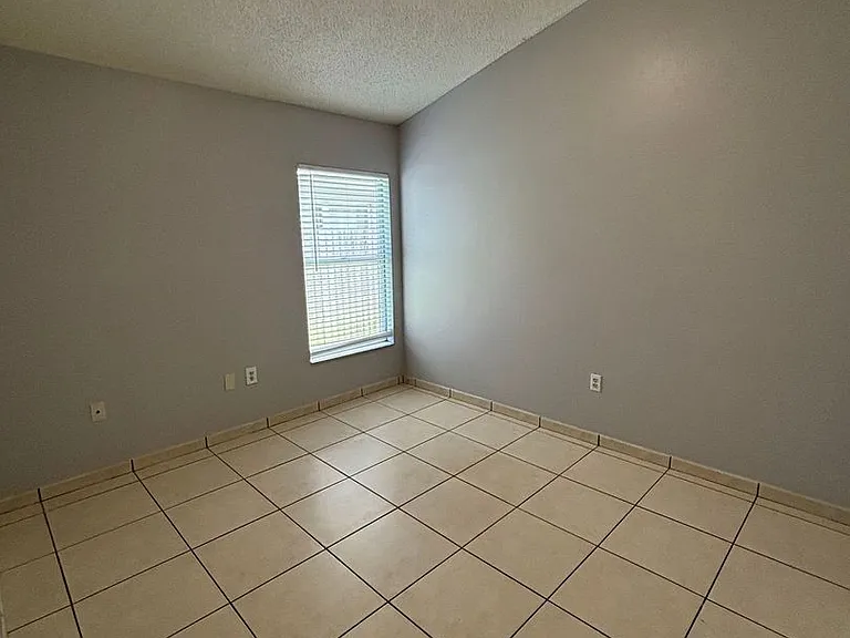 12804 Gettysburg Cir — Photo 17