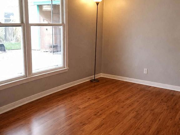 5th image of 1501 W 3rd St