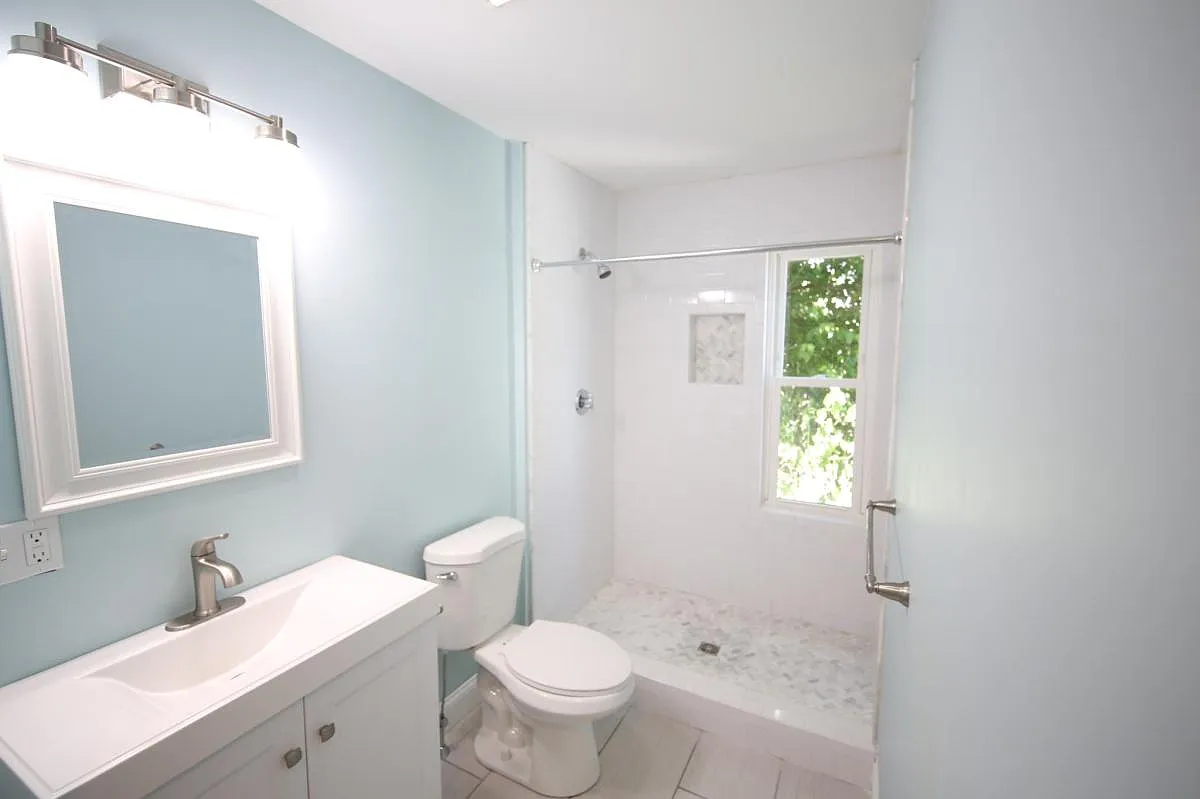 10-12 Trenton Street - 12 Trenton Street #2 Bed E — Photo 4