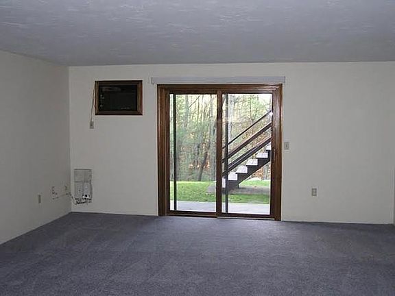 5th image of 63 Highwood Dr