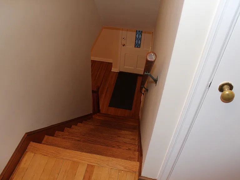 317 2nd St E #1 — Photo 2