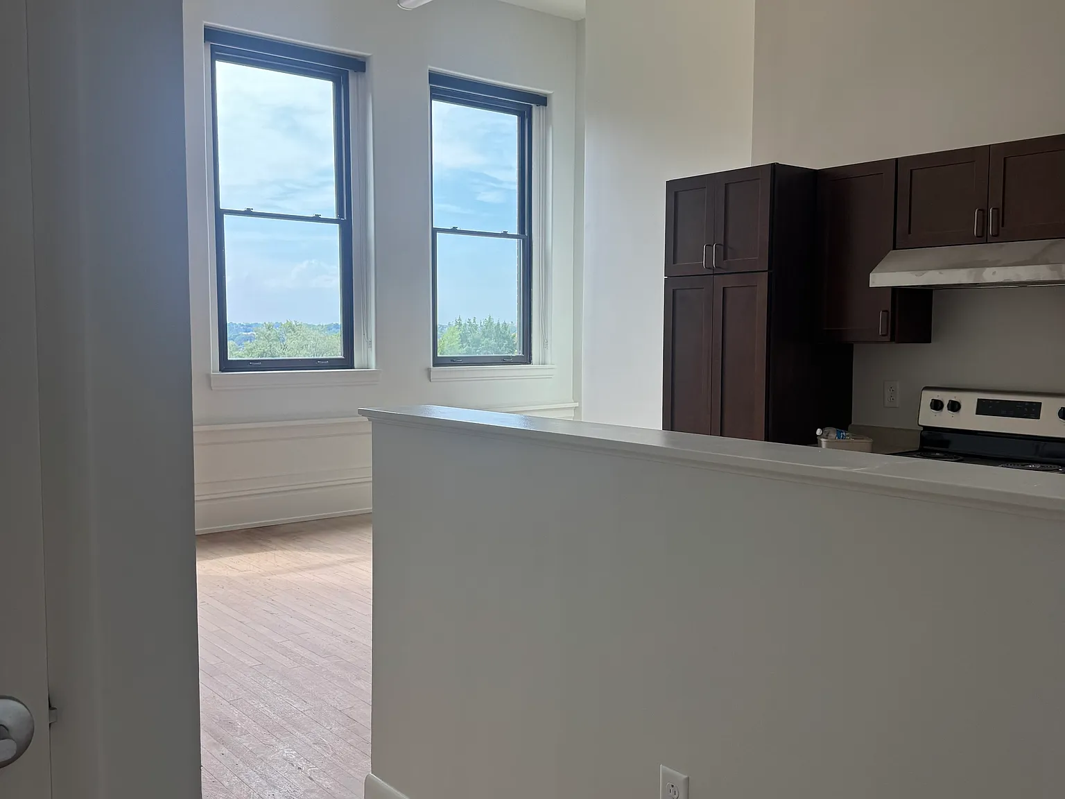 1 bed, 753 sqft, $1,006 — Photo 2
