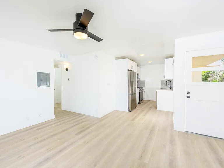 7556 Herschel Ave — Photo 2