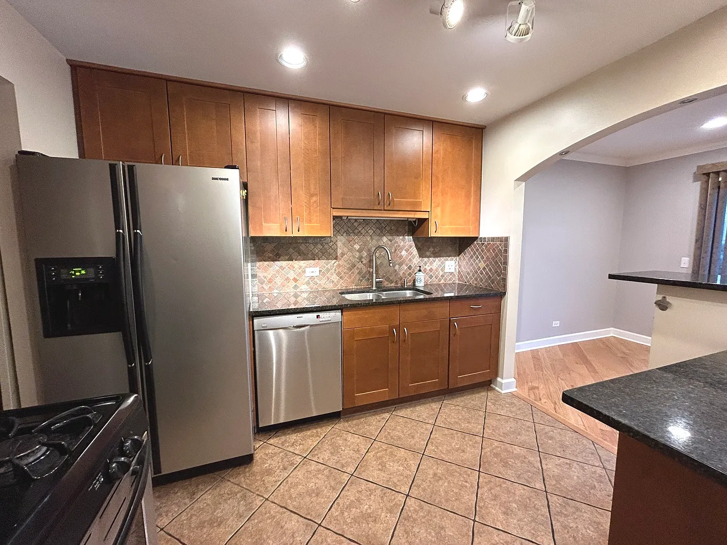 2 bed, 1150 sqft, $2,100 — Photo 4
