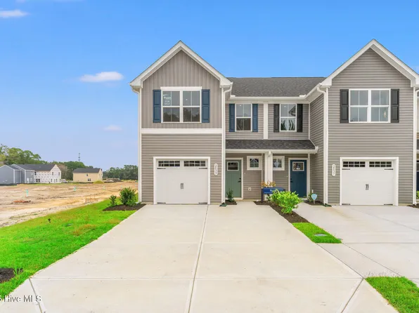2033 Lewis Creek Circle NE, Winnabow, NC 28479