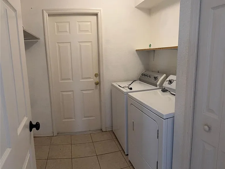 2227 SW 5th Ave — Photo 23