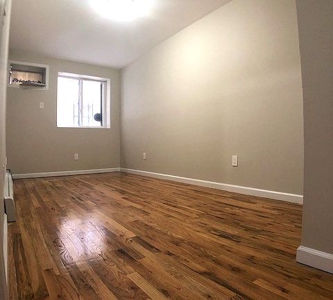 5th image of 1013 E 156th St #1