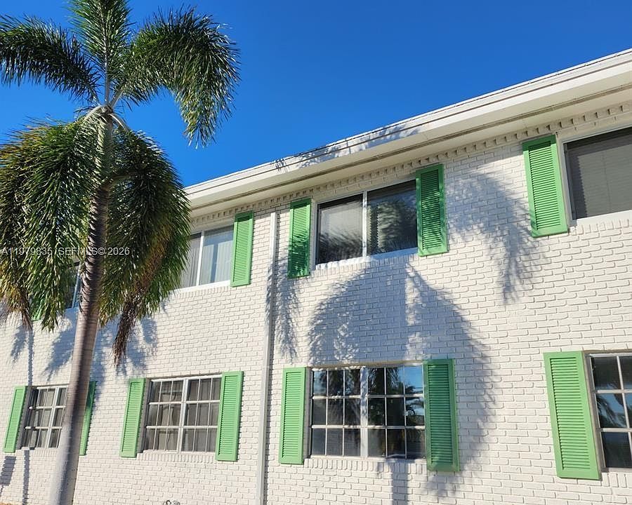 1st image of 1851 NE 62nd St APT 610