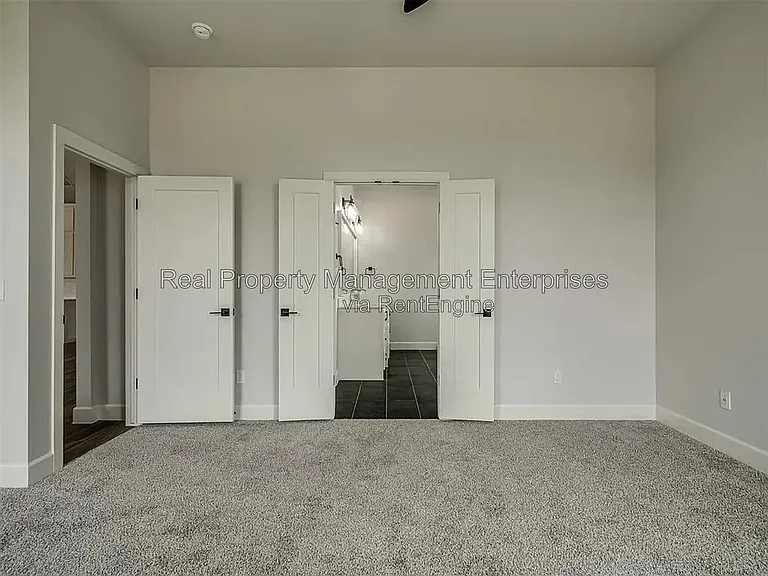 5933 NW 158th St — Photo 18