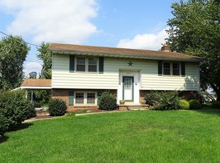 925 E Main St, New Holland, PA 17557