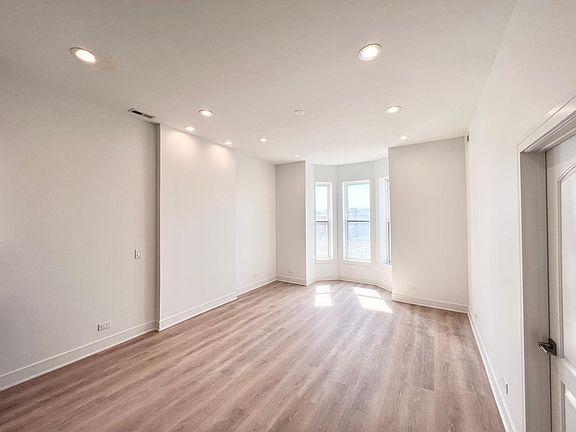 3rd image of 3250 W North Ave #3