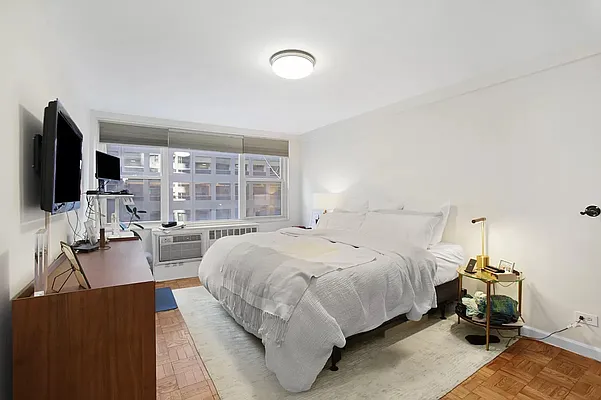 Rented by Corcoran | media 3
