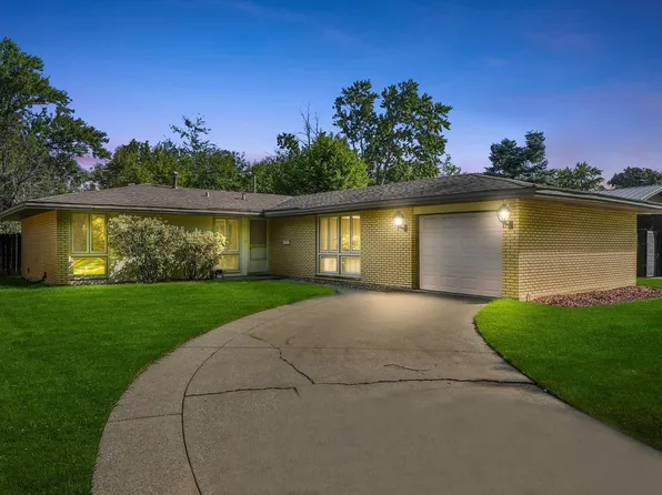 5556 Natalie Dr, Oak Forest, IL 60452