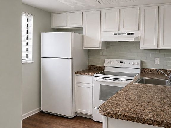 2nd image of 1101 2nd Ave. N #1506